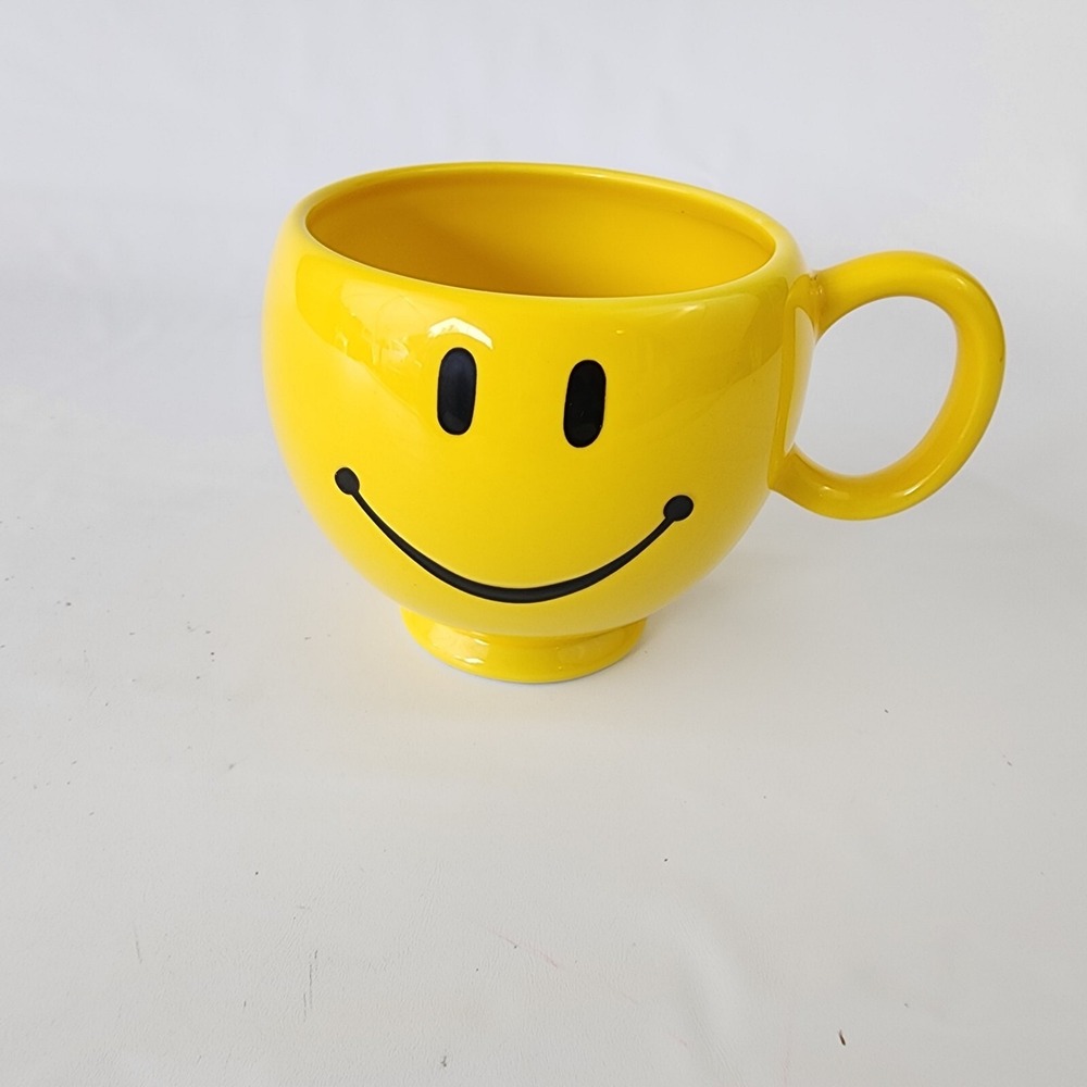 Large Smiley Face Coffee Mug By Teleflora Gift Large Yellow Cup‎ With Handle